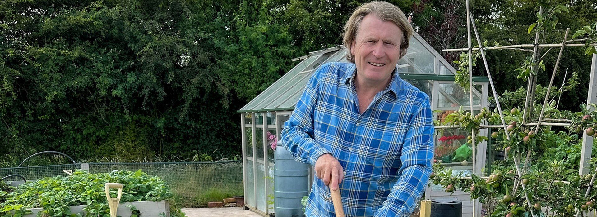 MAKE THE MOST OF YOUR GARDEN WITH DAVID DOMONEY