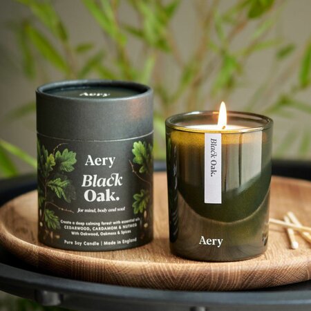 Aery Living Black Oak Scented Candle - Cedarwood Cardamon & Nutmeg