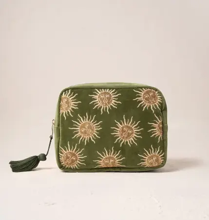 Elizabeth Scarlett Sun Goddess Velvet Wash Bag in Fern Green