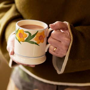 Emma Bridgewater Windblown Daffodils 1/2 Pint Mug