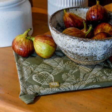 Fig Tree Burnt Olive Pot Holder