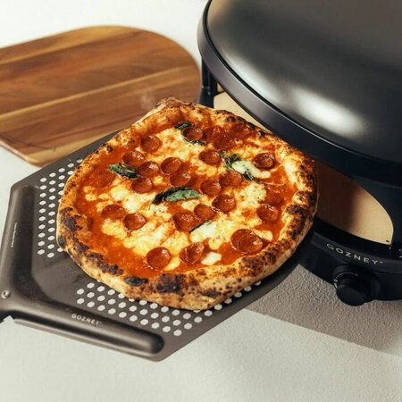 Gozney Arc Lite Off-Black pizza oven