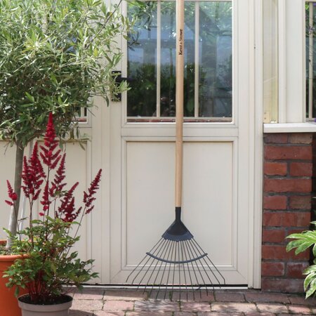 Kent & Stowe Carbon Steel Lawn Leaf Rake