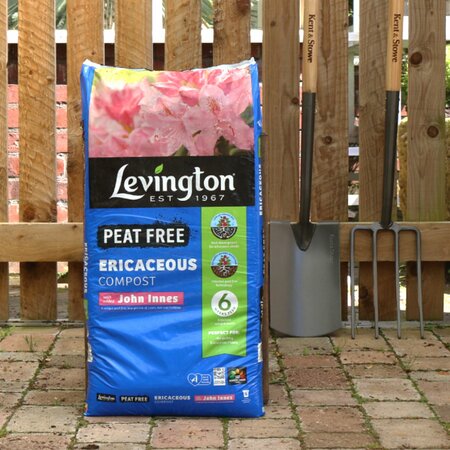 Levington Peat Free Ericaceous Compost with added John Innes - 25 Litre