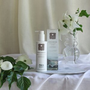 Pure Lakes Rosewood & Black Pepper Hand & Body Lotion 250ml