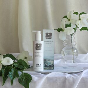 Pure Lakes Rosewood & Black Pepper Shower Gel 250ml