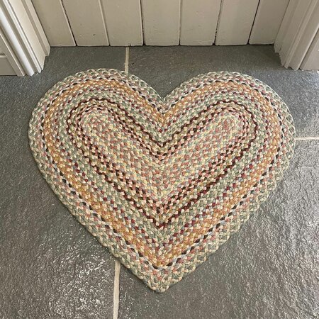 The Braided Rug Company Heart Rug - Pampas