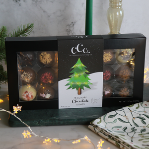 The Cambridge Confectionery 18 Luxury Solid Chocolate Christmas Gift Box
