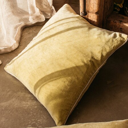 Unari Olive Green Velvet Cushion 50x50cm